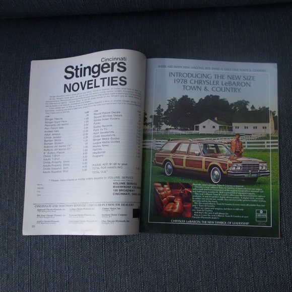 Vintage Hockeytime Cincinnati Stingers vs Houston Aeros Program November 30 1977 - Picture 13 of 15